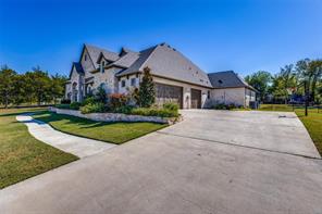 3037 Crossing Drive - Photo 2