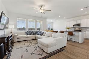 705 Alden Drive - Photo 4