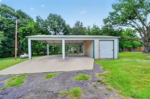 10302 County Road 3705 - Photo 2