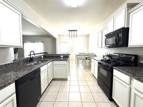 1100 Port Way - Photo 11