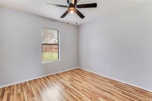 505 Storrs Street - Photo 15