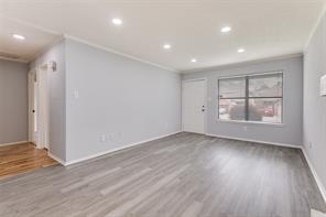 505 Storrs Street - Photo 3