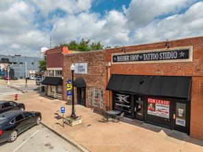 105 E Franklin Street - Photo 1