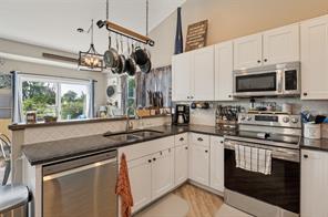 1052 Meandering Way - Photo 11