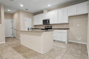 1922 Timber Oaks Drive - Photo 4