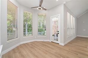 905 Rolling Meadows Court - Photo 18