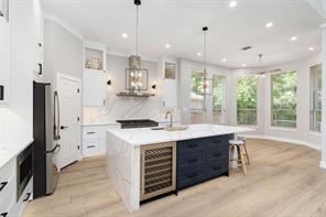 905 Rolling Meadows Court - Photo 2