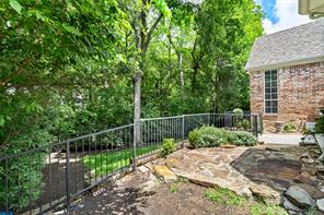 905 Rolling Meadows Court - Photo 22