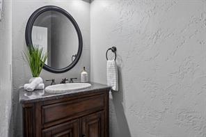 8709 Herns Meadow Lane - Photo 25