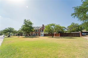1002 E Lindsey Street - Photo 4