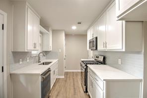 327 W Mckinney Street - Photo 11