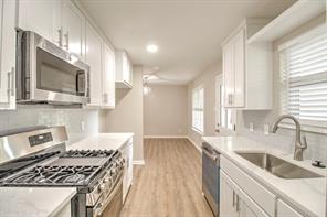 327 W Mckinney Street - Photo 13