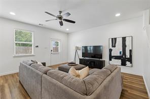 2941 Gordon Avenue - Photo 6