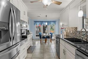 9913 Burgundy Lane - Photo 7