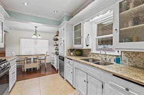 110 S Binkley Street - Photo 12