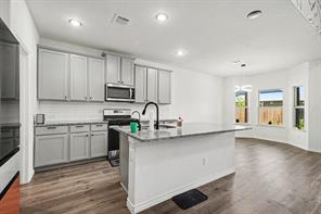 10600 Breezeway Drive - Photo 12
