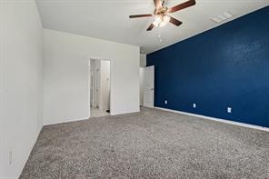 10600 Breezeway Drive - Photo 17