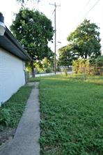 2702 Belknap Avenue - Photo 15