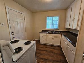 6540 Hollis Avenue - Photo 9