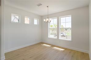 8705 Acorn Avenue - Photo 6