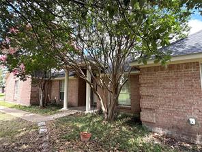 610 Cross Fence Drive - Photo 2