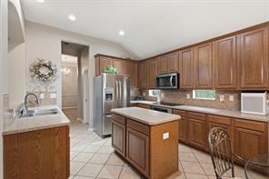 8100 Yucatan Court - Photo 9