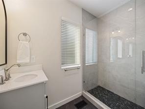 4416 N Hall Street - Photo 25