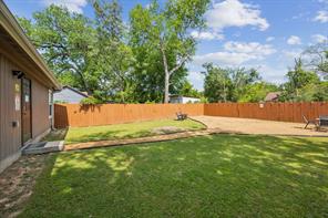 2326 Harding Street - Photo 22