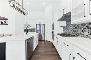 720 Skyview Court - Photo 11