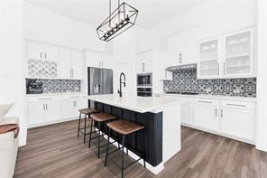 720 Skyview Court - Photo 3