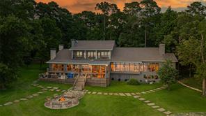 582 Windy Point Drive - Photo 1