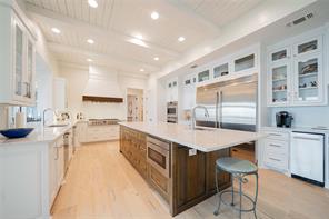 582 Windy Point Drive - Photo 18