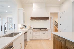 582 Windy Point Drive - Photo 19