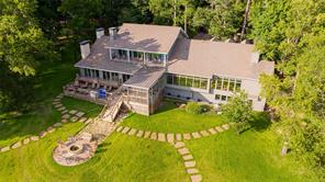 582 Windy Point Drive - Photo 2