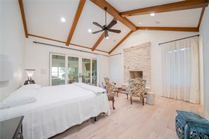 582 Windy Point Drive - Photo 21