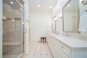 582 Windy Point Drive - Photo 22