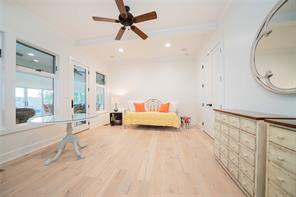 582 Windy Point Drive - Photo 32