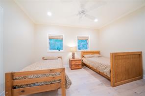 582 Windy Point Drive - Photo 35