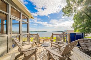 582 Windy Point Drive - Photo 6