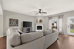 201 Sandy Creek Way - Photo 4