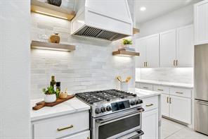 787 Deverson Drive - Photo 11
