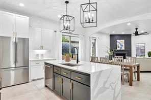 787 Deverson Drive - Photo 12