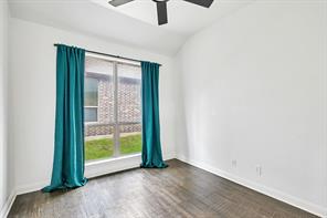 787 Deverson Drive - Photo 27