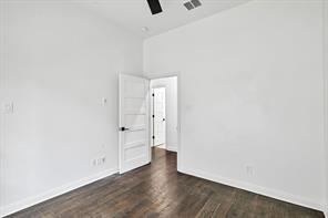 787 Deverson Drive - Photo 28