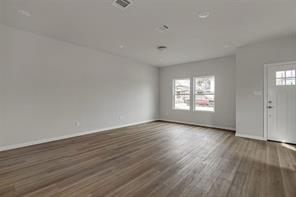 1136 E Broadway Avenue - Photo 4