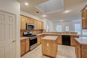7048 Summit Parc Drive - Photo 8