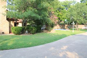 3010 Saint Lo - Photo 3