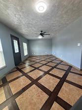 2218 Rockefeller Boulevard - Photo 2