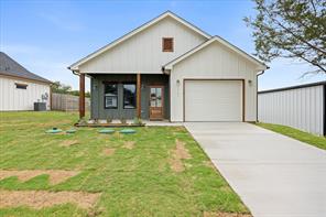 2603 Creekview Drive - Photo 1