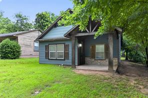 818 W Elm Street - Photo 1